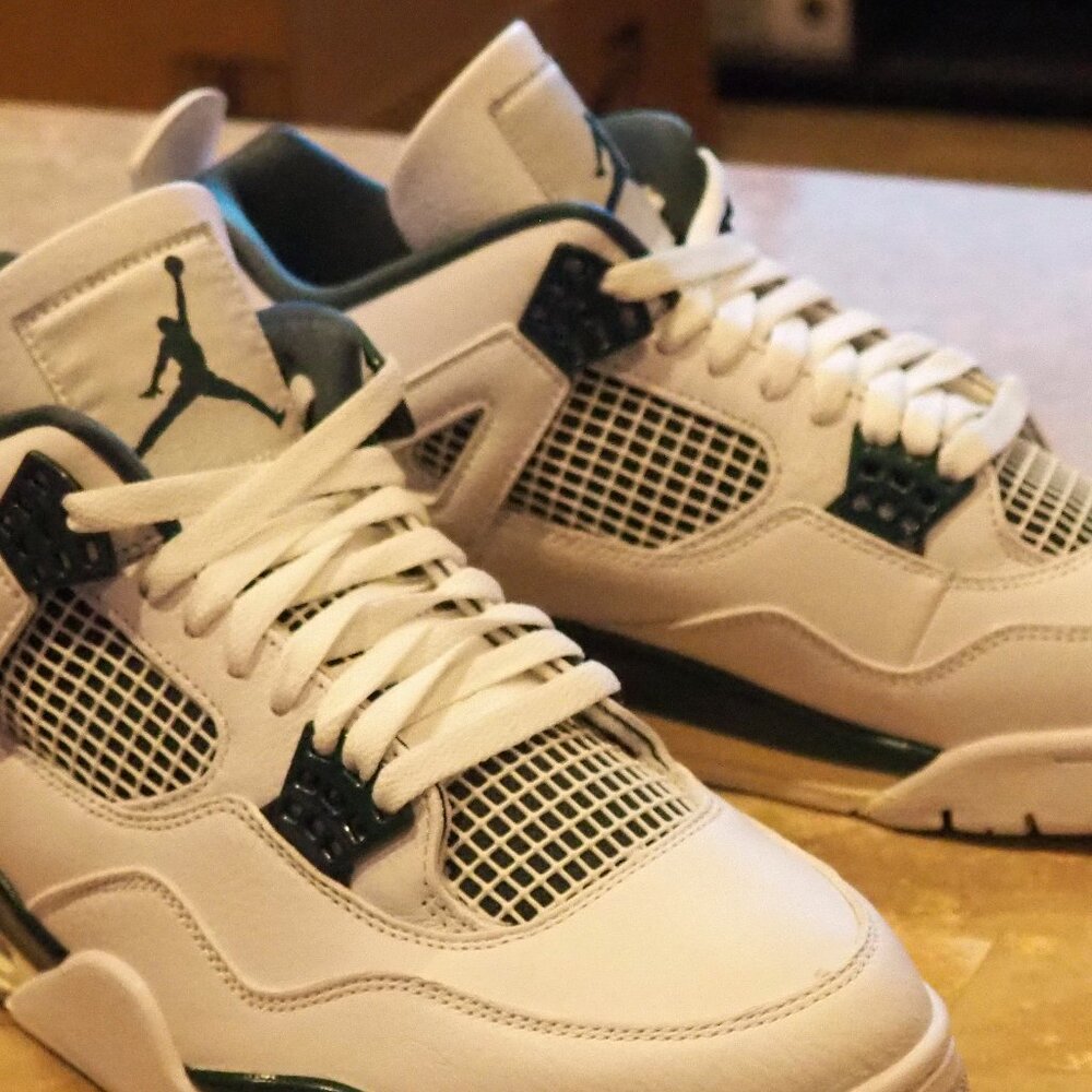 Jordan 4 - Picture 3 of 8